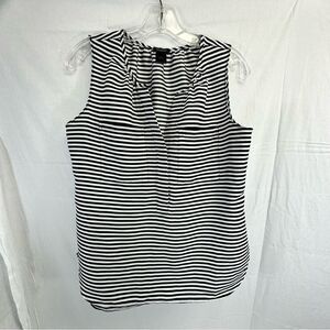 EUC Ann Taylor Black and white Striped Sleeveless V Neck Top small